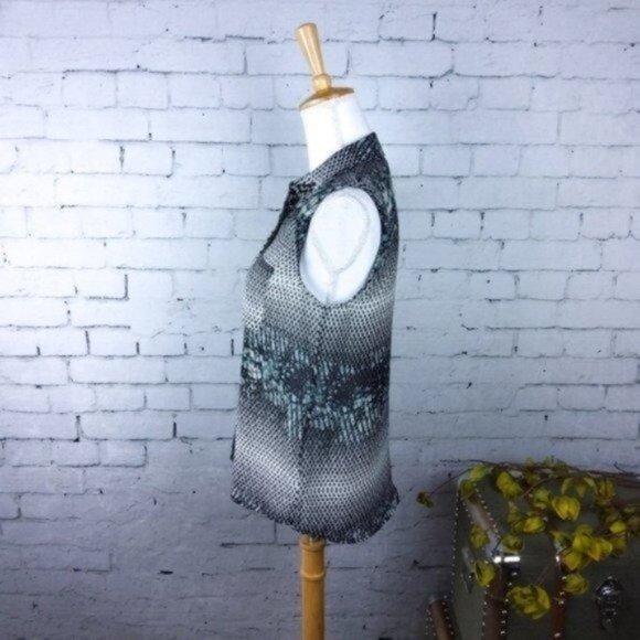 Urban Outfitters Silence + Noise Sleeveless Top Size Small - Picture 2 of 7